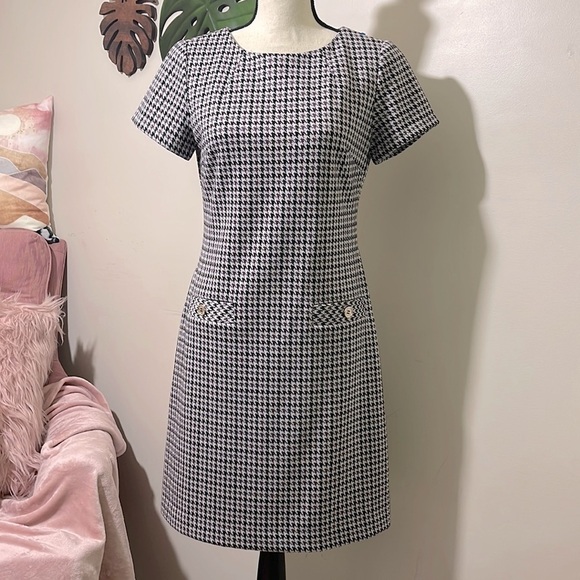 Tommy Hilfiger Short Sleeve Houndstooth Two Pocket Dress Sz. 4 - Picture 1 of 12